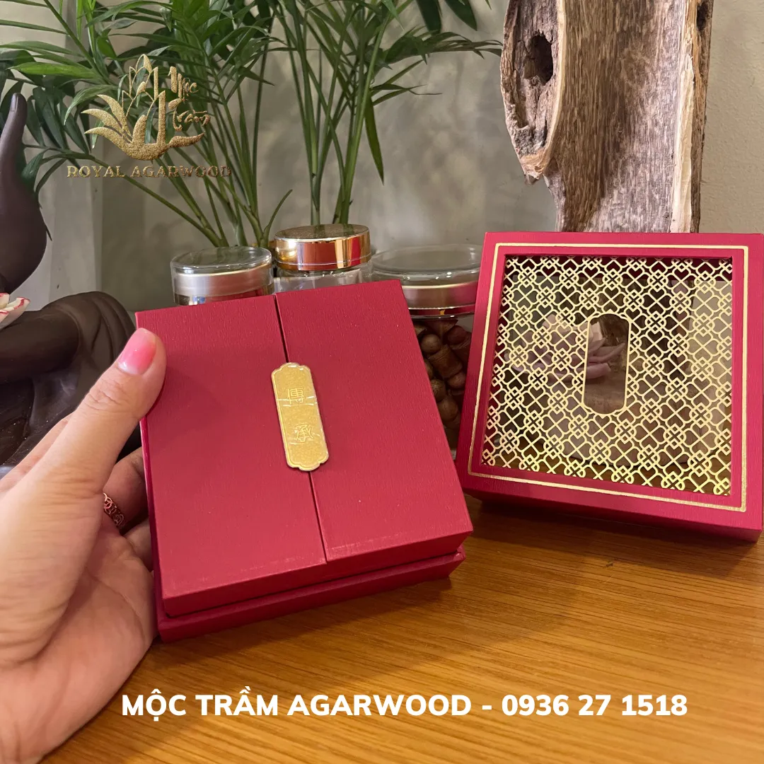Premium 3-Layer Wooden Jewelry Box – Gold-Plated Frame Storage for Agarwood Bracelets &amp; Accessories